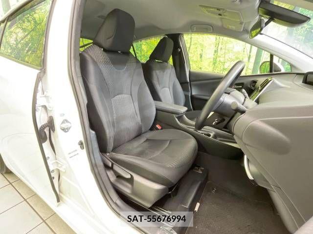 Toyota PRIUS 2017-07 343848-8
