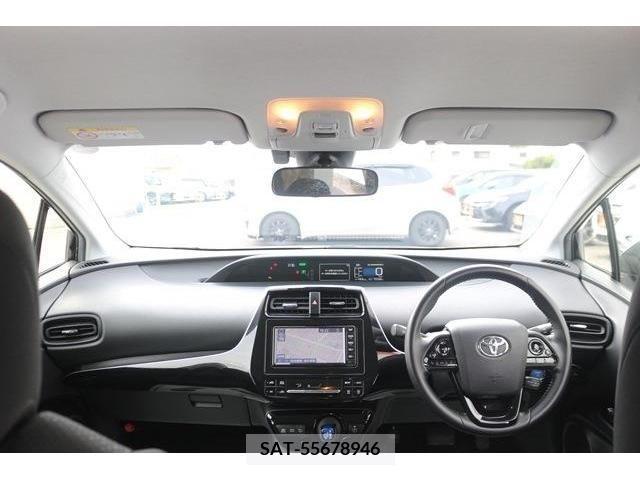 Toyota PRIUS 2019-08 233761-15