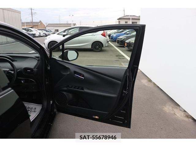 Toyota PRIUS 2019-08 233761-12