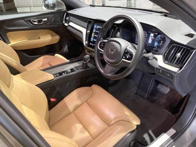 Volvo V60 2020-12 183179-11