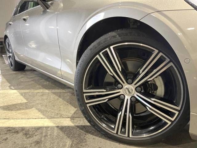 Volvo V60 2020-12 183179-16