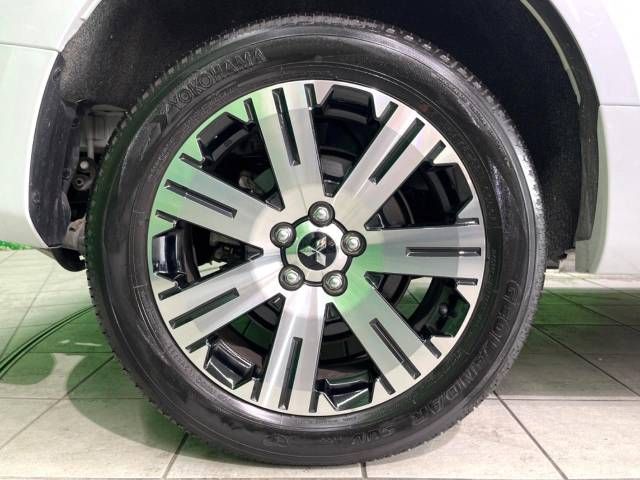 Mitsubishi DELICA D5 2022-12 17067-12