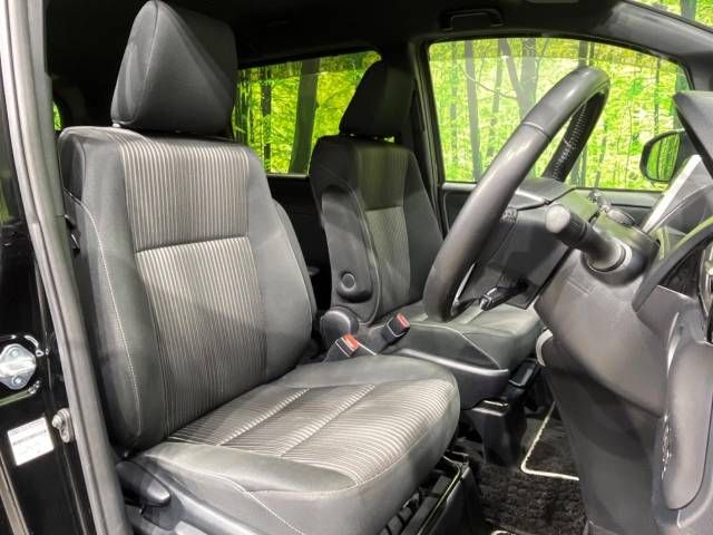Toyota VOXY 2019-01 189830-8