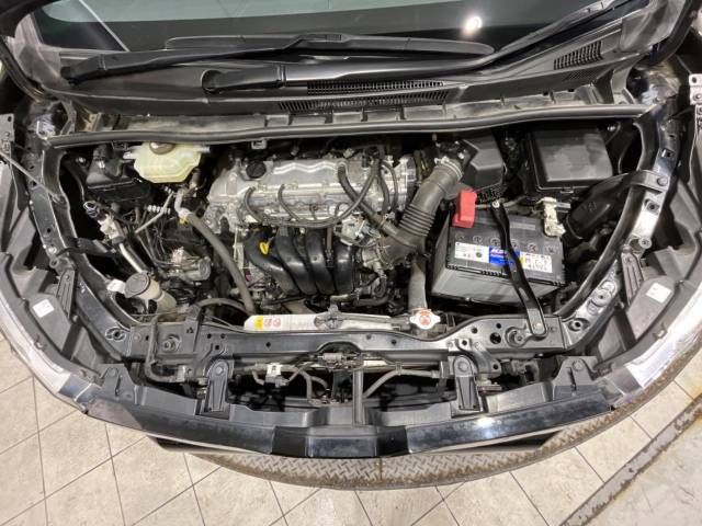 Toyota VOXY 2019-01 189830-19