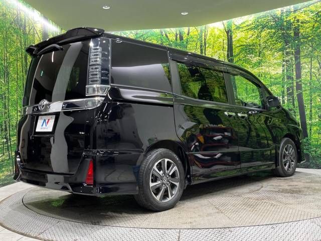 Toyota VOXY 2019-01 189830-18