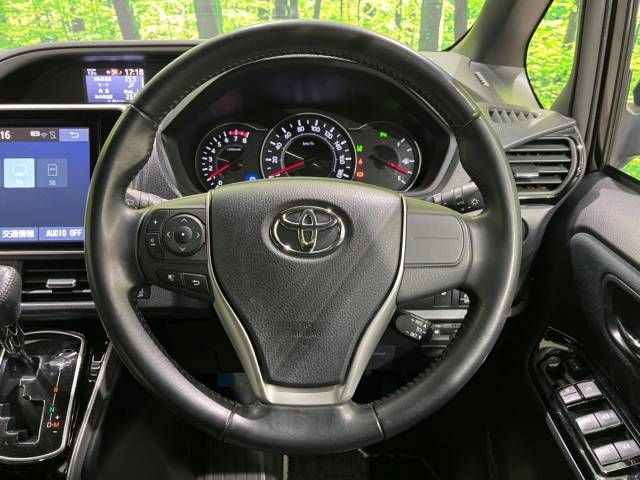 Toyota VOXY 2019-01 189830-12