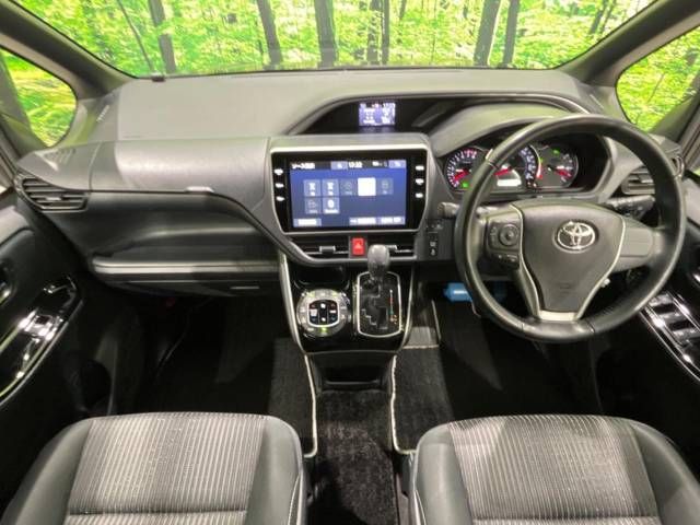 Toyota VOXY 2019-01 189830-1