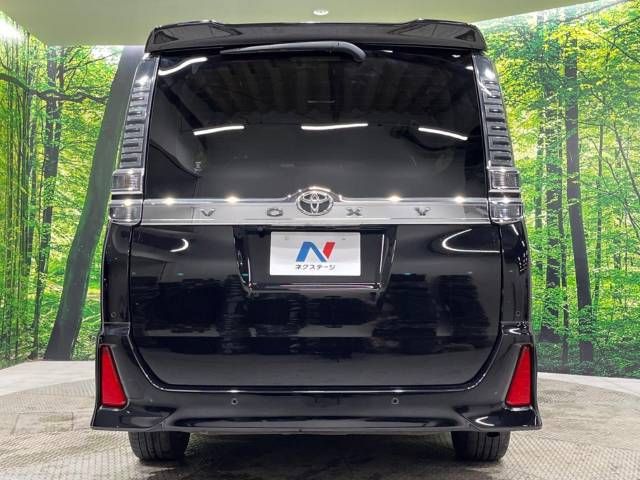 Toyota VOXY 2019-01 189830-16