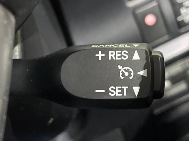 Toyota VOXY 2019-01 189830-5
