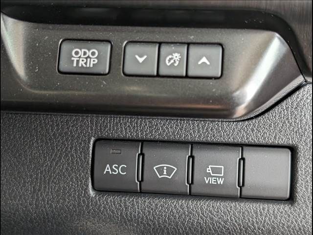 Lexus UX 2019-02 192724-17