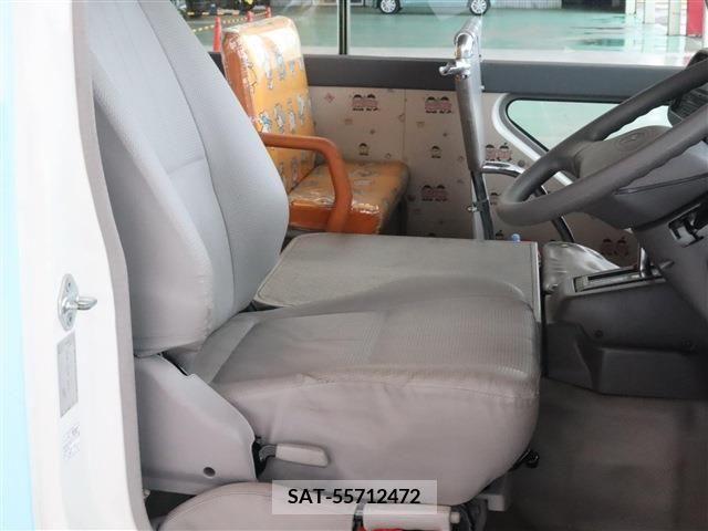 Toyota COASTER 2015-03 264424-9