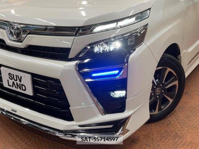 Toyota VOXY 2021-06 288998-14
