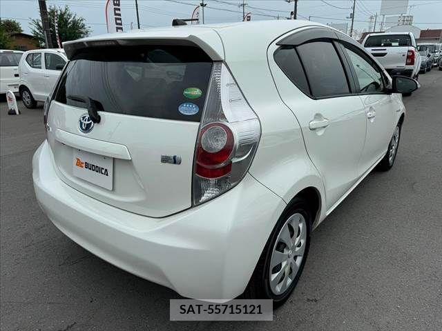 Toyota AQUA 2013-05 314123-14