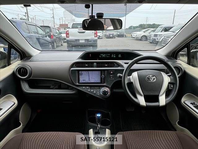 Toyota AQUA 2013-05 314123-1