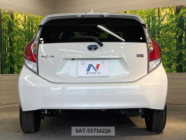 Toyota AQUA 2015-11 382362-15