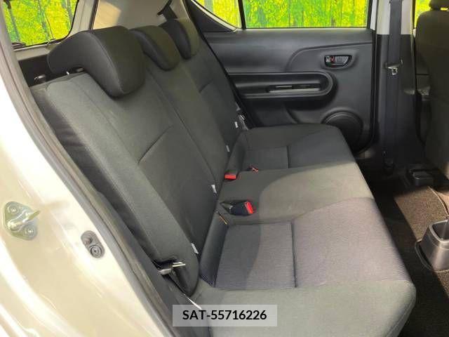 Toyota AQUA 2015-11 382362-9