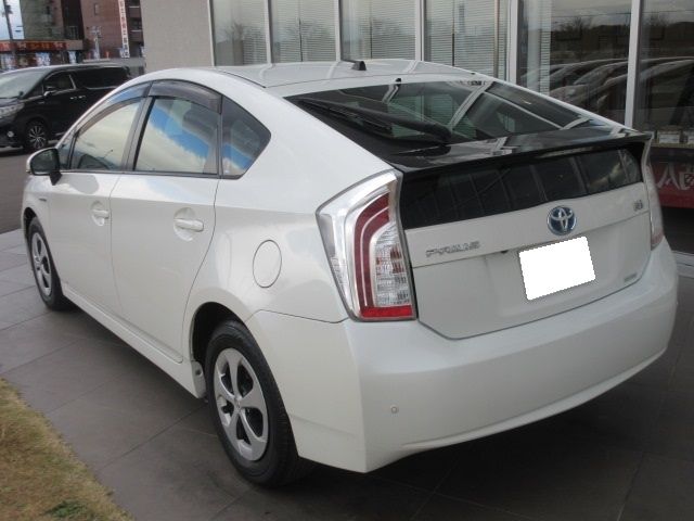 Toyota PRIUS 2014-10 25338-3