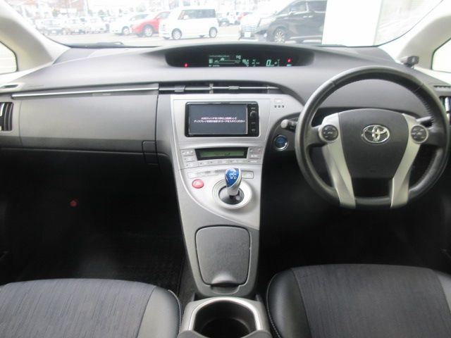 Toyota PRIUS 2014-10 25338-6