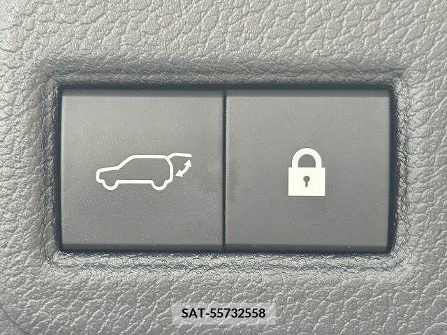 Lexus NX 2018-02 275678-9
