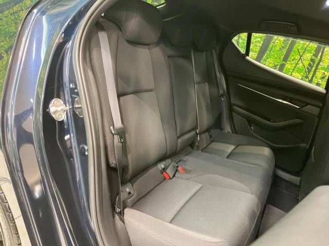 Mazda MAZDA3 2023-02 180450-10