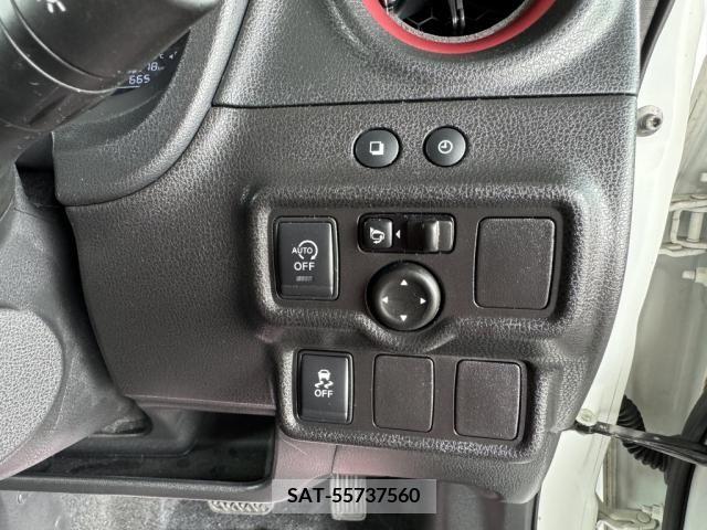 Nissan NOTE 2015-06 327600-17