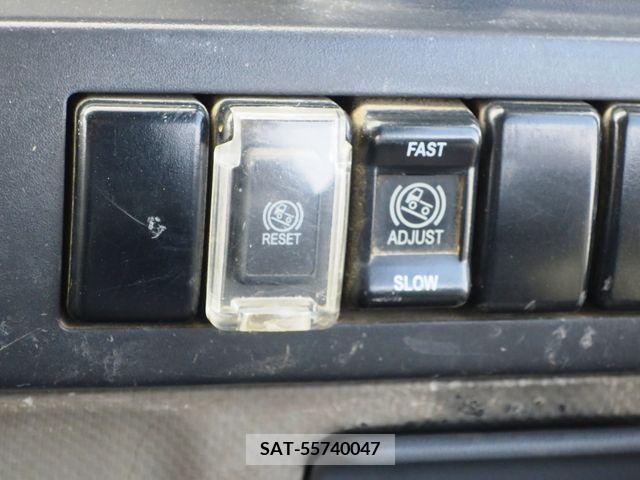 Isuzu ELF TRUCK 2013-07 215146-17