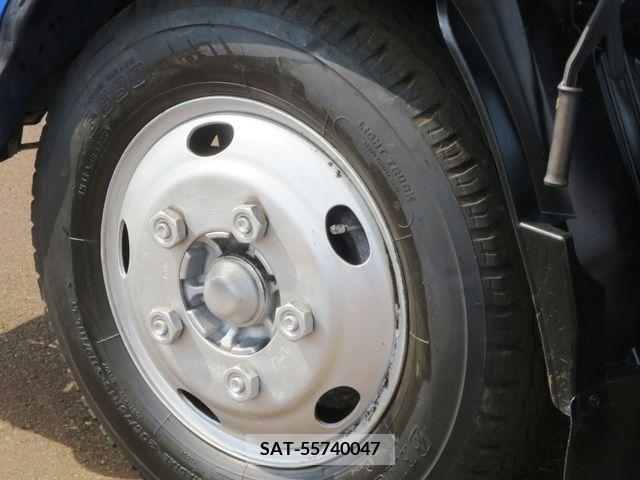 Isuzu ELF TRUCK 2013-07 215146-19