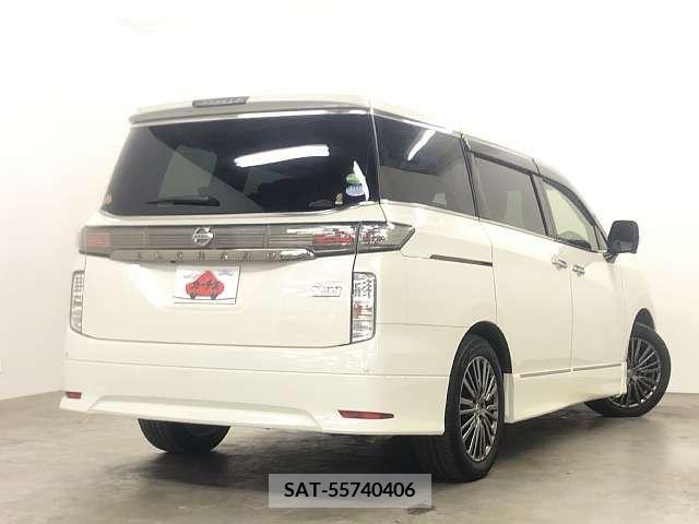 Nissan ELGRAND 2015-11 297132-2