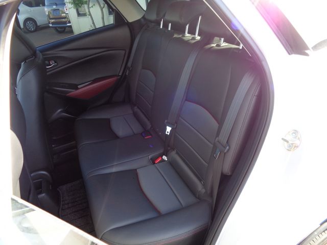 Mazda CX-3 2018-03 22723-9