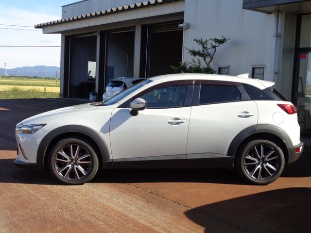 Mazda CX-3 2018-03 22723-5