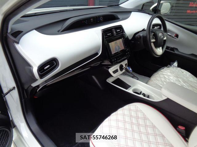 Toyota PRIUS 2016-07 350555-16