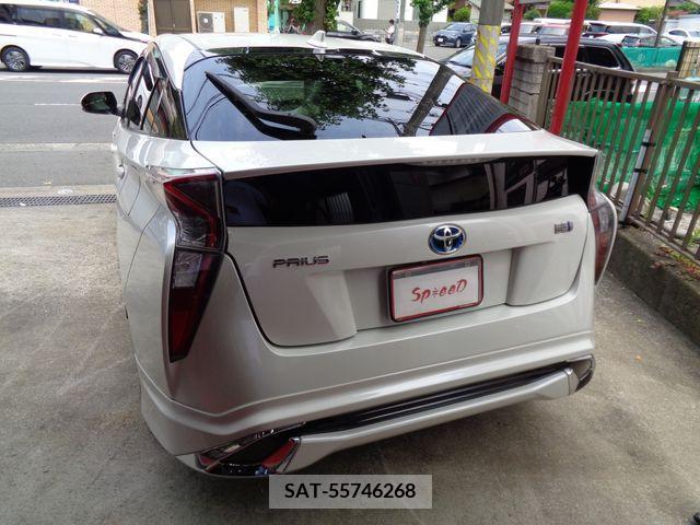 Toyota PRIUS 2016-07 350555-3