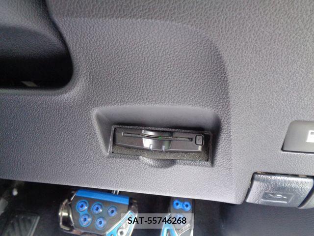 Toyota PRIUS 2016-07 350555-22