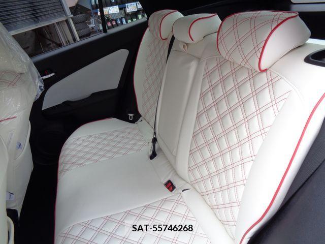 Toyota PRIUS 2016-07 350555-25