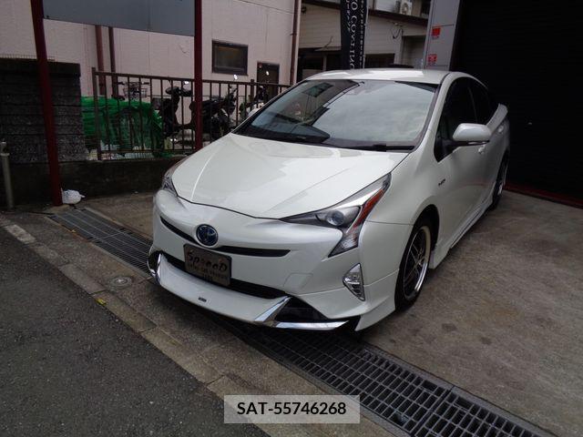 Toyota PRIUS 2016-07 350555-26