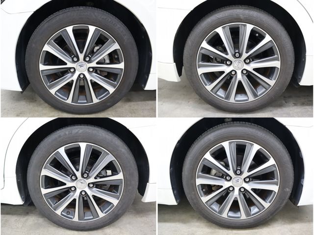 Toyota CROWN SEDAN 2017-10 16882-26