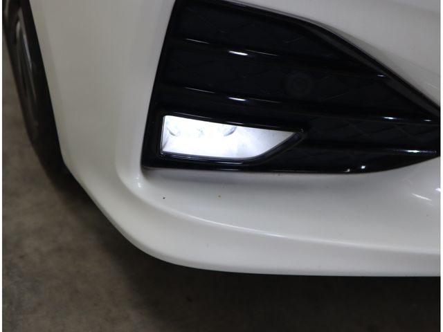 Toyota CROWN SEDAN 2017-10 16882-25
