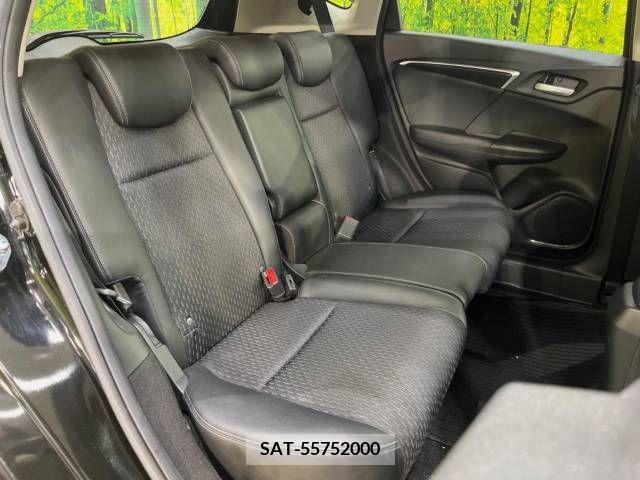 Honda FIT HYBRID 2017-08 360282-9