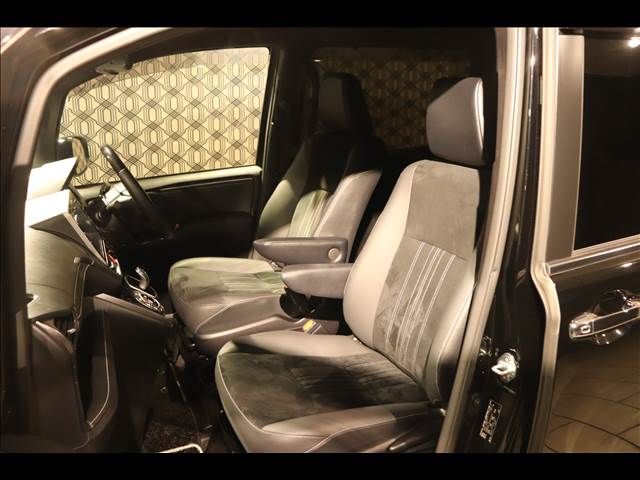 Toyota ESQUIRE 2020-05 21280-8