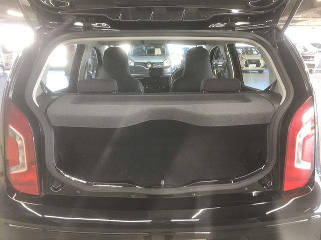 VolksWagen UP! 2013-02 182414-16