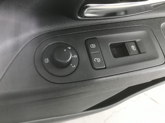 VolksWagen UP! 2013-02 182414-25