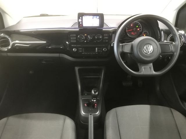 VolksWagen UP! 2013-02 182414-9