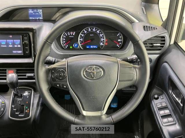 Toyota VOXY 2015-04 224562-12