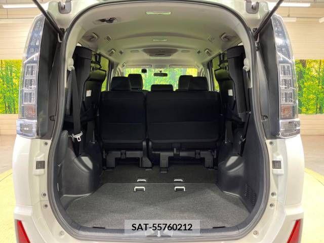 Toyota VOXY 2015-04 224562-11