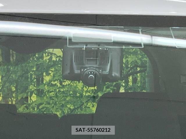 Toyota VOXY 2015-04 224562-6