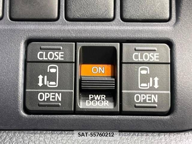 Toyota VOXY 2015-04 224562-5