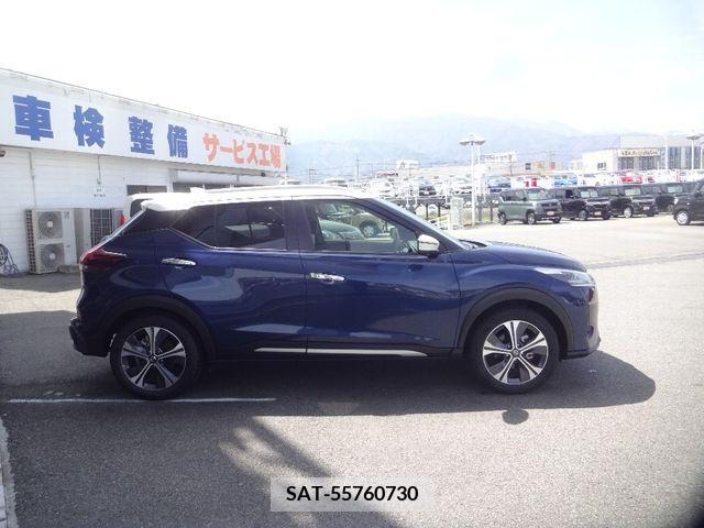Nissan KICKS 2022-08 233823-3