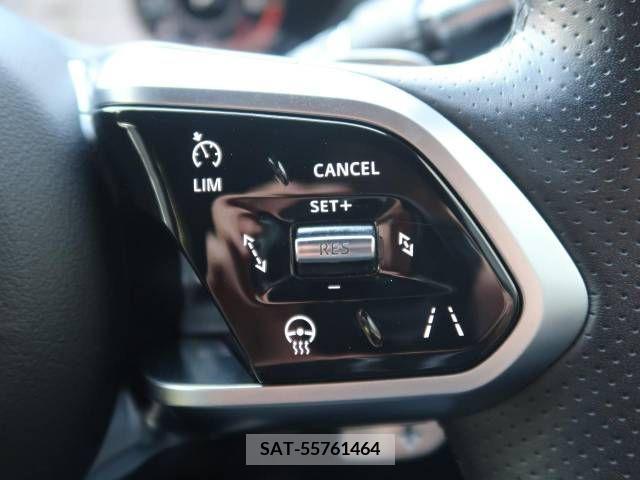 Jaguar E-PACE 2022-03 220343-7