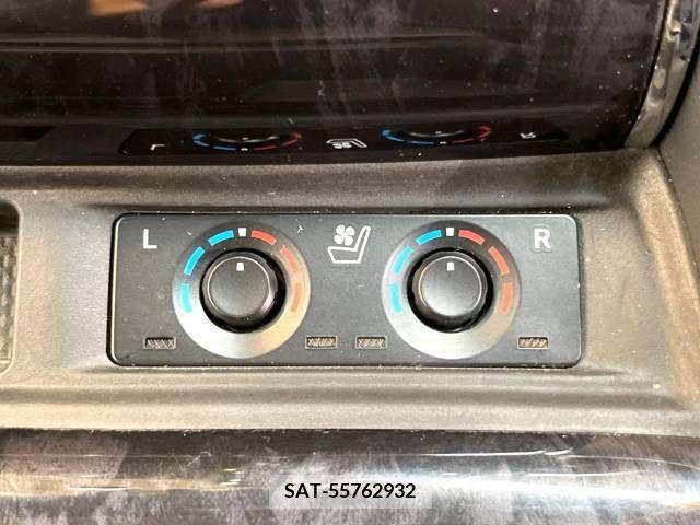 Toyota ALPHARD 2019-03 333240-7