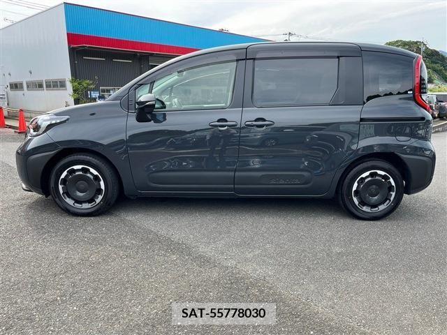 Toyota SIENTA 2022-09 313280-8